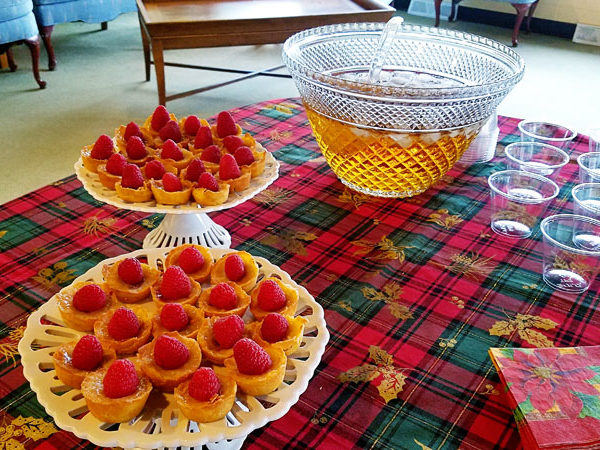 Raspberry Sugar Cream (Mini) Tarts